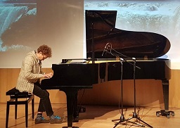 Lee más sobre el artículo Desde el arte sonoro a los teclados