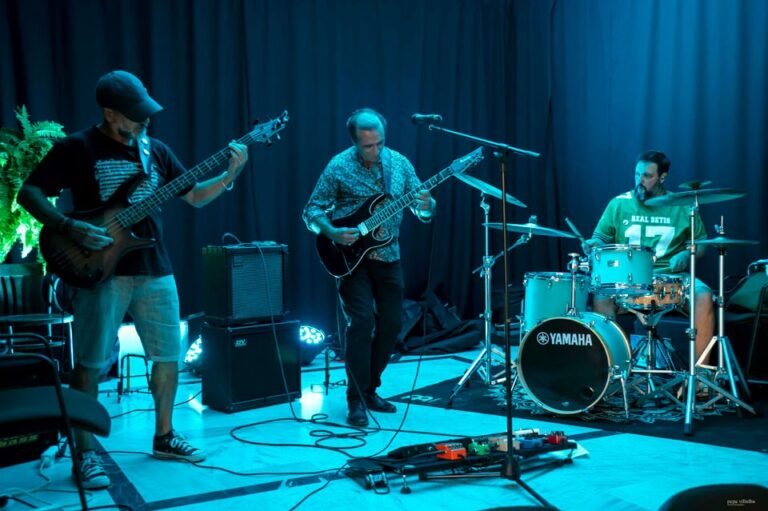 Mesa redonda musica rock 04